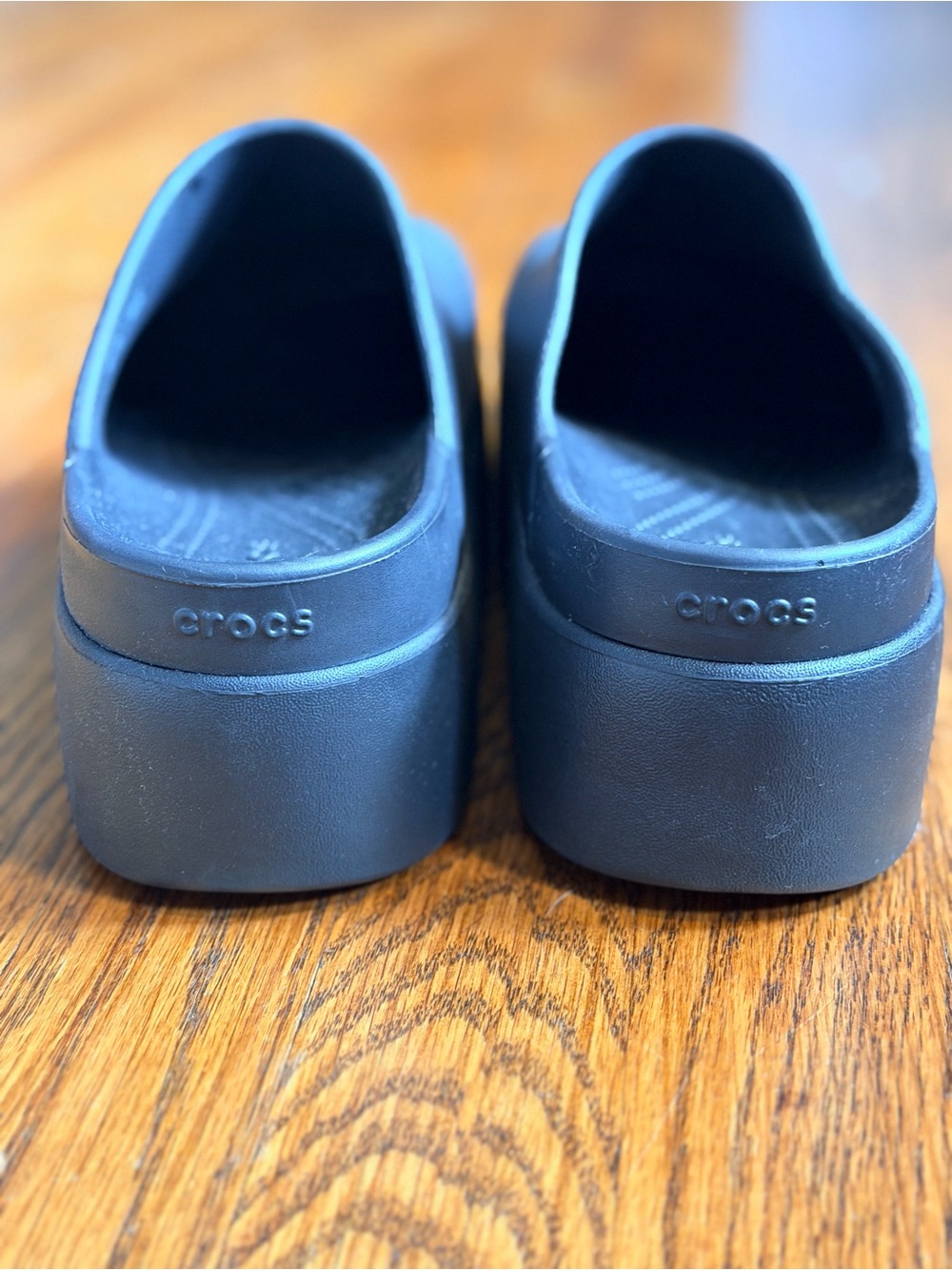CROCS Dylan Platform Clogs- new without tags! - Picture 4 of 5